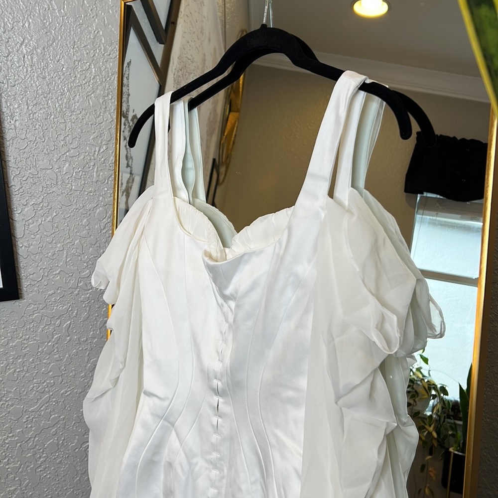 House of CB ‘Eva’ White Corset Puff Sleeve dress NWOT - Picture 9 of 13